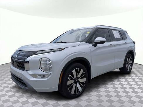 Used 2025 Mitsubishi Outlander SEL FWD image 8