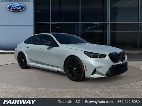 Used 2026 BMW M5 w/ Carbon Package AWD/4WD image 3