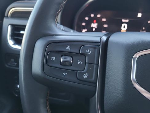 Used 2023 GMC Yukon AT4 image 23