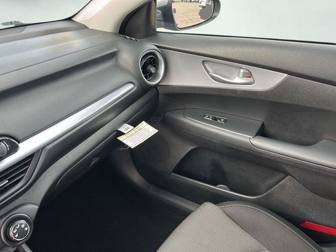 Used 2023 Kia Forte LXS FWD image 18