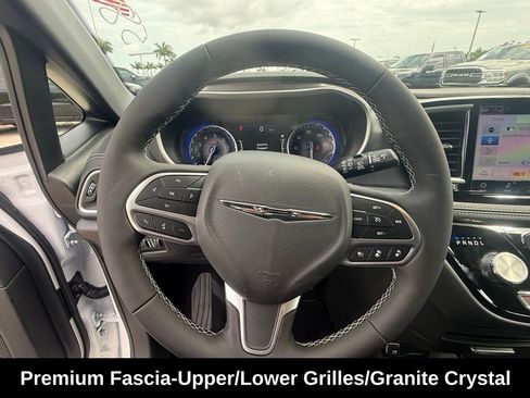 New 2026 Chrysler Pacifica Select image 19