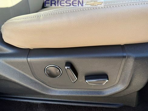 Used 2022 Ford Expedition Max Limited image 26