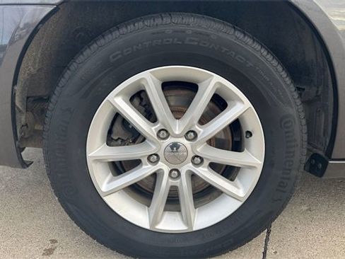 Used 2019 Dodge Grand Caravan SXT image 10