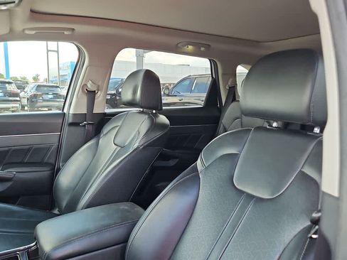 Used 2023 Kia Sorento SX AWD/4WD image 15