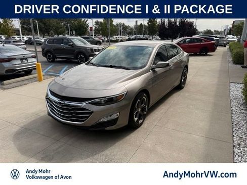 Used 2022 Chevrolet Malibu LT FWD image 3