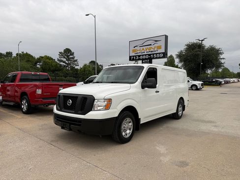Used 2018 Nissan NV 1500 SV RWD image 3