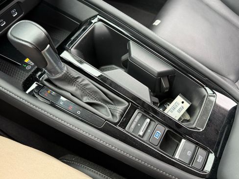 Used 2023 Honda Accord Touring image 16