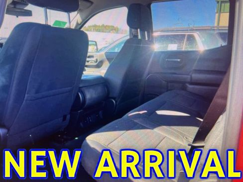 Used 2024 Chevrolet Silverado 1500 Custom image 6