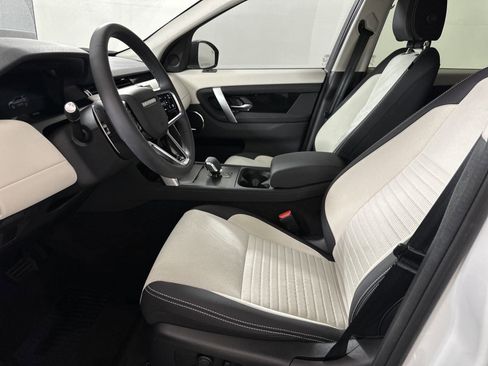 Used 2024 Land Rover Discovery Sport S image 3