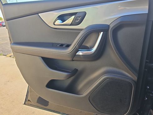 Used 2025 Chevrolet Blazer LT FWD image 24