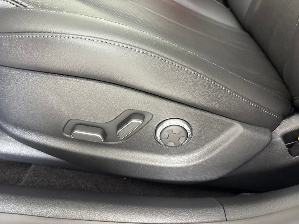 New 2027 Genesis G80 2.5T AWD/4WD image 15