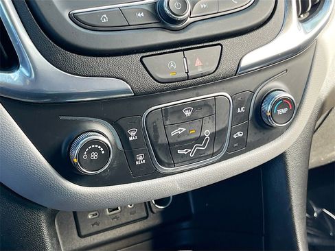Used 2023 Chevrolet Equinox LT image 15