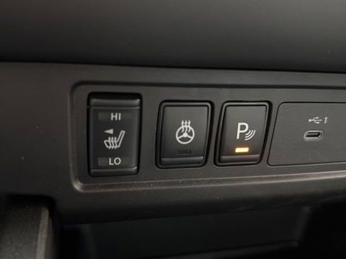 Certified 2026 Nissan Frontier SV w/ All-Weather Content Package AWD/4WD image 6