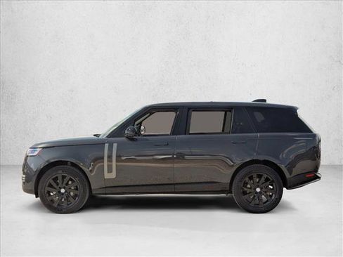 Used 2024 Land Rover Range Rover Long Wheelbase SE image 9