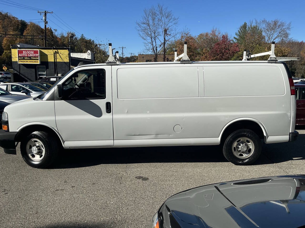Used 2018 Chevrolet Express 2500 Extended RWD image 8