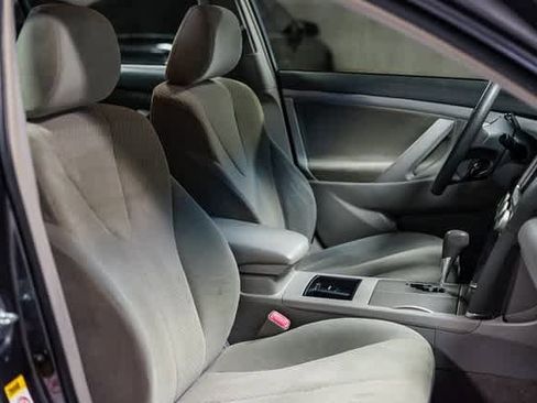 Used 2009 Toyota Camry LE image 16