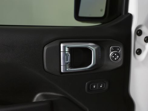 Used 2021 Jeep Wrangler Sport image 11