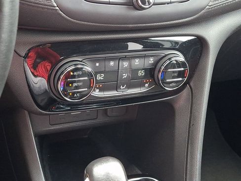 Used 2021 Buick Encore GX Select FWD image 15