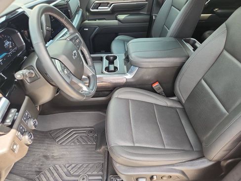 Used 2025 Chevrolet Silverado 2500 LTZ w/ LTZ Plus Package AWD/4WD image 19