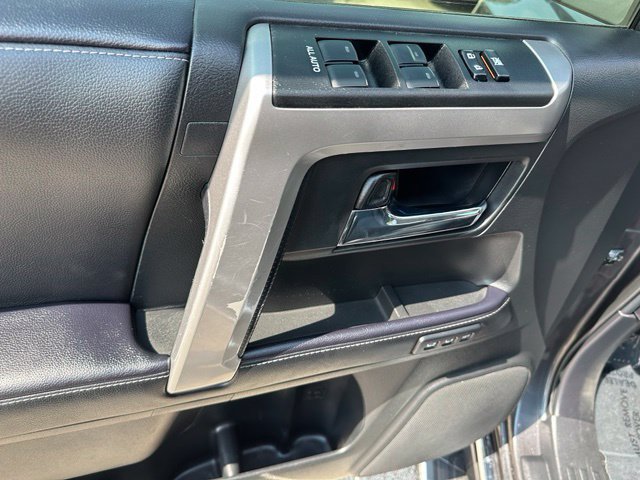 Used 2022 Toyota 4Runner Limited AWD/4WD image 18