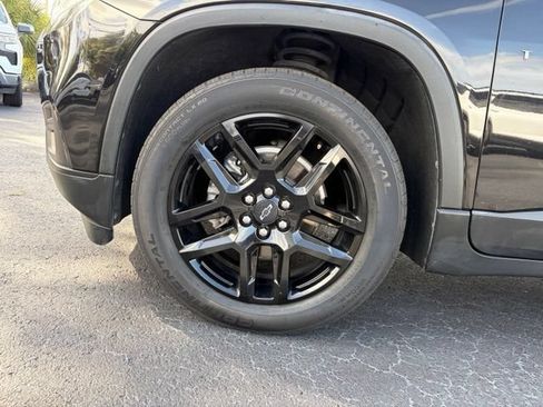 Used 2021 Chevrolet Traverse LS w/ LPO, Cargo Package FWD image 9