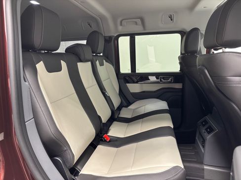Used 2025 INEOS Grenadier AWD/4WD image 35