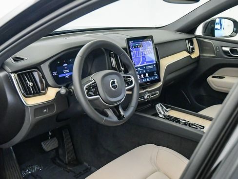 Certified 2026 Volvo XC60 B5 Plus w/ Protection Package Premier AWD/4WD image 17