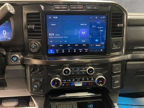 Used 2023 Ford F250 Lariat w/ Lariat Ultimate Package AWD/4WD image 16