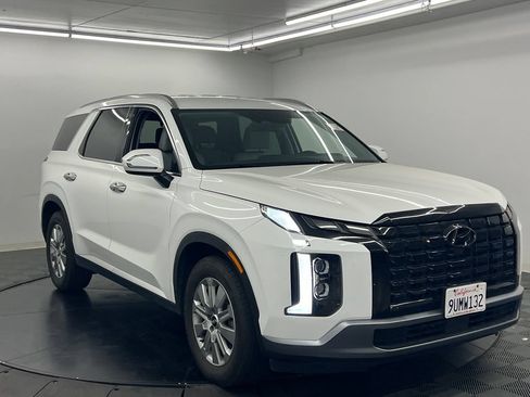 Used 2025 Hyundai Palisade SEL FWD image 3