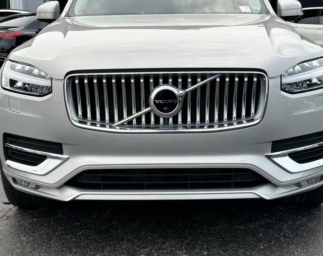 Used 2023 Volvo XC90 B6 Plus w/ Protection Package Premier AWD/4WD image 4