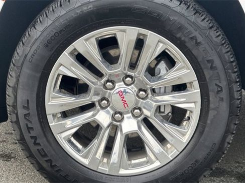 Used 2023 GMC Yukon XL Denali image 26