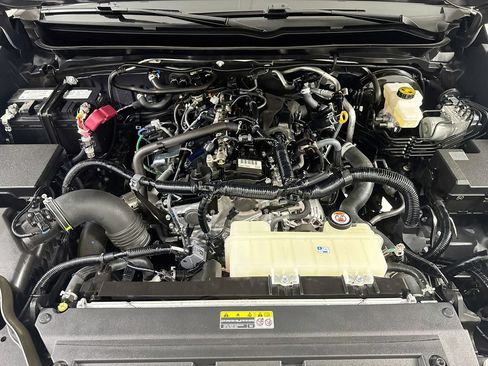 Used 2024 Toyota Tacoma TRD Sport AWD/4WD image 29