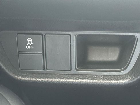 Certified 2025 Honda HR-V LX image 30