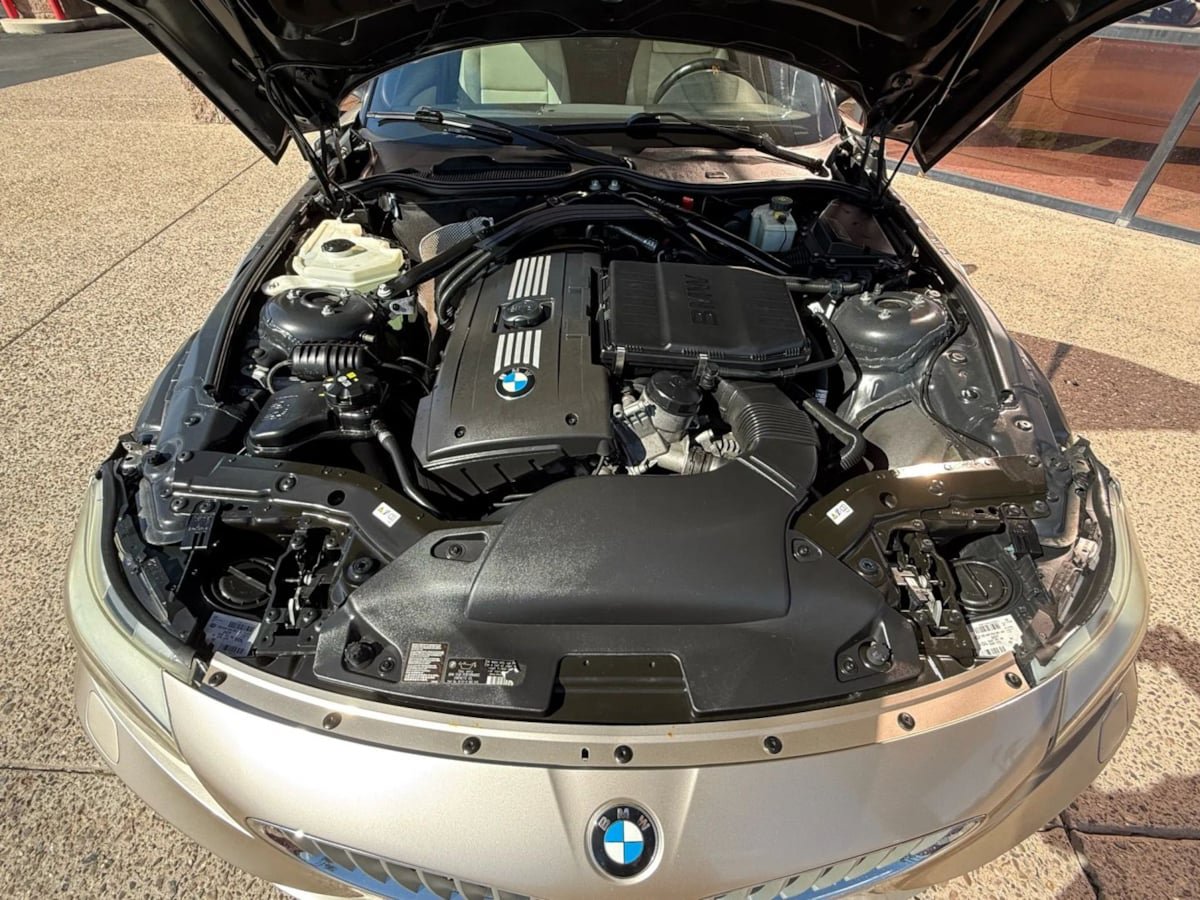 Used 2011 BMW Z4 sDrive35i RWD image 30