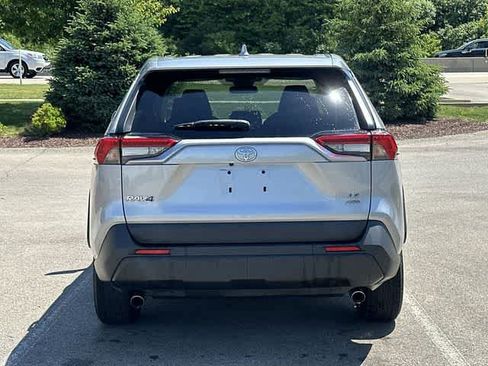 Used 2023 Toyota RAV4 LE AWD/4WD image 4