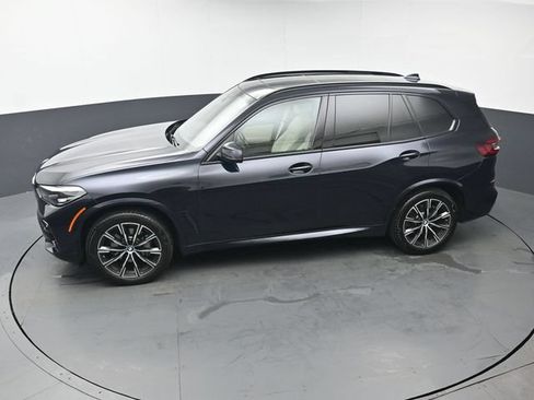 Used 2022 BMW X5 xDrive40i w/ M Sport Package AWD/4WD image 39