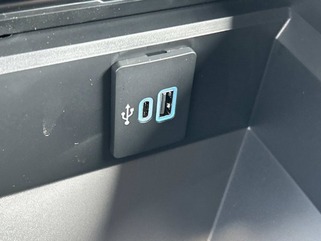 New 2026 Ford F250 Platinum AWD/4WD image 32