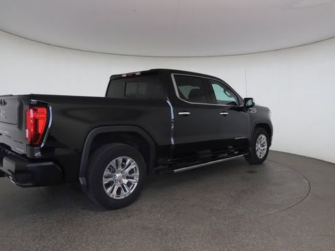 Used 2024 GMC Sierra 1500 Denali w/ Technology Package AWD/4WD image 19