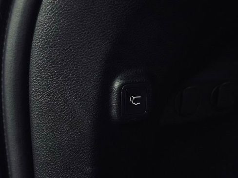 Used 2022 Jeep Cherokee Limited image 15