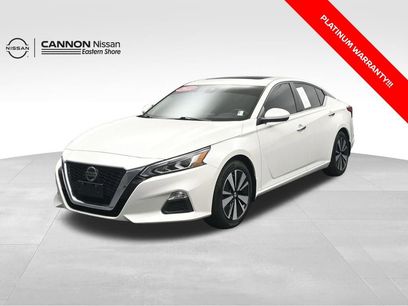 Used 2022 Nissan Altima 2.5 SV w/ SV Premium Package