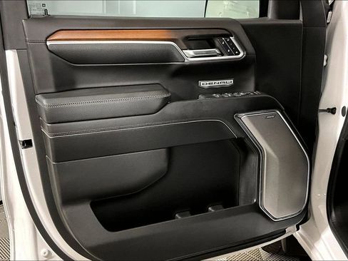 Used 2024 GMC Sierra 1500 Denali AWD/4WD image 18