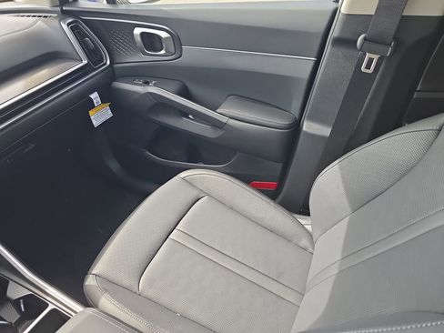 New 2026 Kia Sorento S FWD image 15