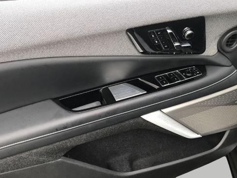 Used 2026 Cadillac Optiq Sport 1 w/ LPO, Floor Liner Package AWD/4WD image 22