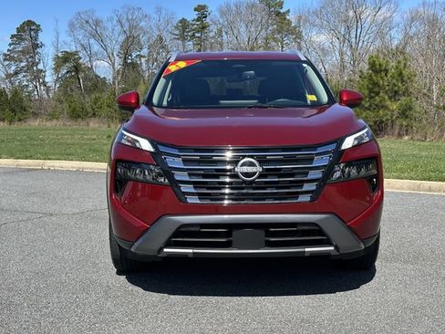 Certified 2025 Nissan Rogue SL image 2