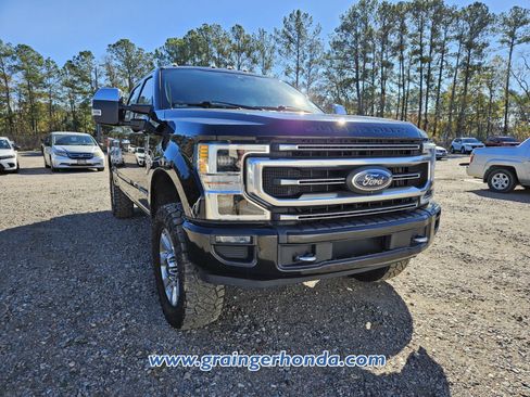 Used 2022 Ford F250 Platinum image 4