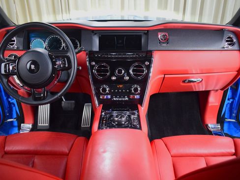 Certified 2022 Rolls-Royce Cullinan w/ Dynamic Package image 4