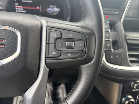 Used 2024 GMC Yukon SLT image 20