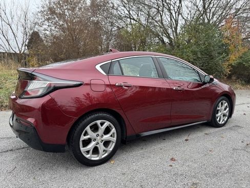 Used 2017 Chevrolet Volt Premier w/ Driver Confidence Package image 5