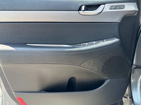 Used 2021 Hyundai Palisade SEL w/ Premium Package image 16