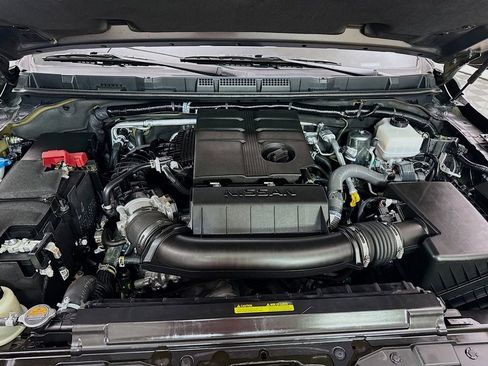 Used 2024 Nissan Frontier SL w/ Technology Package image 29